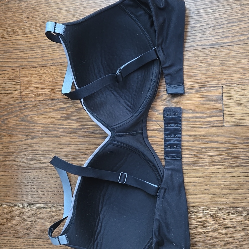 Calvin Klein Wireless Black Gray Bra Size M - Picture 4 of 5